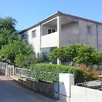 10082c Apartman *